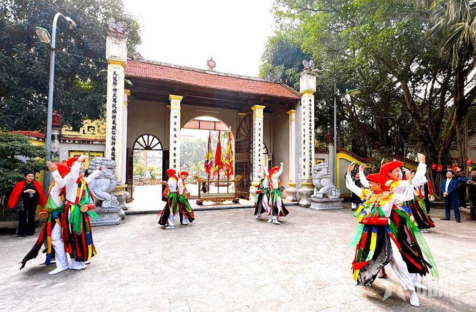 Dấu thiêng Phùng Hưng ở đình Triều Khúc